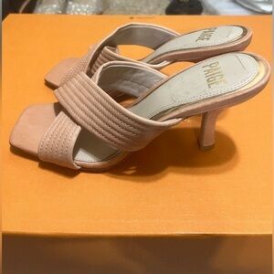 Page mule NWOB Sz 7 nude color summer sandals